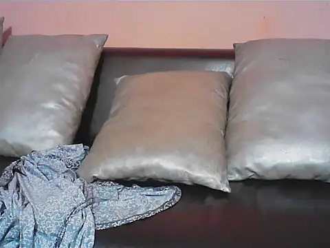 Snapshot of kajal__bhabhi_ chatting on 02.28.25 kajal bhabhi online show from 02.28.25