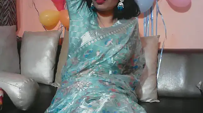 Snapshot of kajal__bhabhi_ chatting on 03.10.25 kajal bhabhi online show from 03.10.25