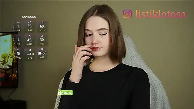 Snapshot of kookome chatting on 10.25.25 kookome online show from 10.25.25