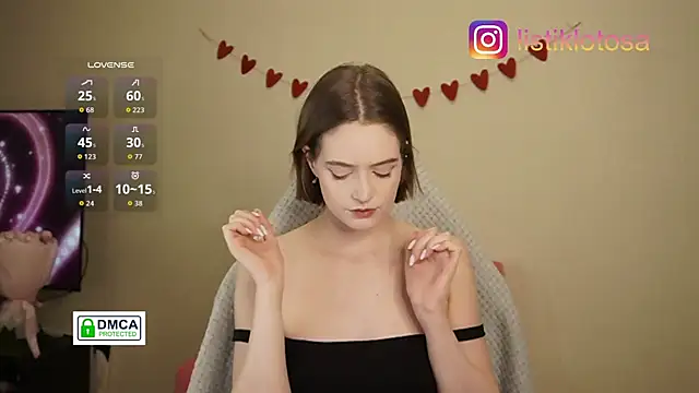 Snapshot of kookome chatting on 11.22.25 kookome online show from 11.22.25