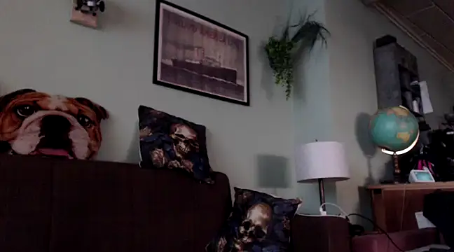 Snapshot of Astrid-Gilbert chatting on 03.02.25 Astrid-Gilbert online show from 03.02.25