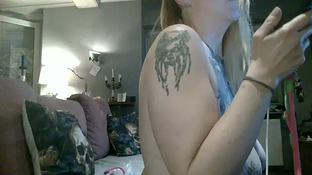 Snapshot of Astrid-Gilbert chatting on 12.14.25 Astrid-Gilbert online show from 12.14.25