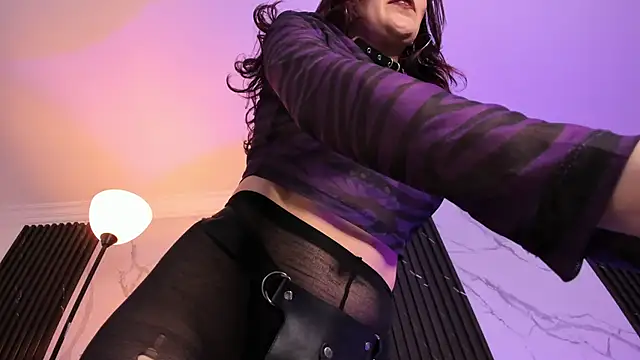 SadieManson  online show from 02.11.25