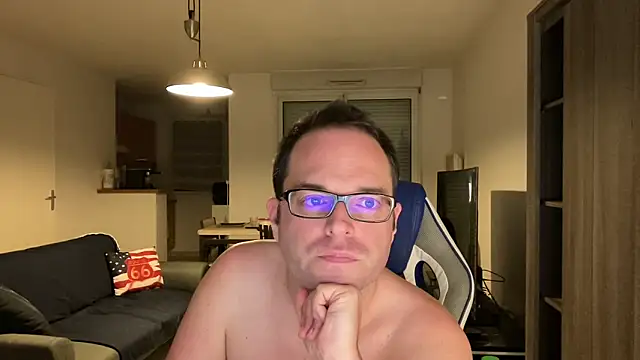 Funnyjul31 online show from 02.14.25