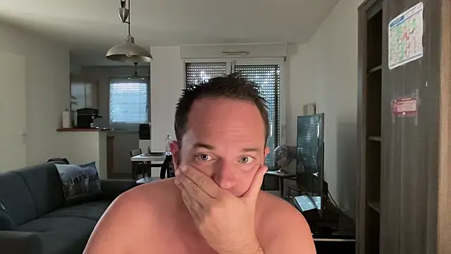 Funnyjul31 online show from 09.16.25