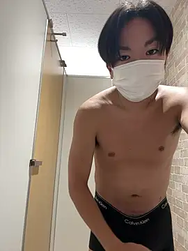 RUKI042 online show from 10.15.25