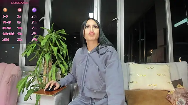 Little  Linda online show from 09.13.25