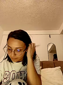 Snapshot of bri_ali chatting on 02.12.25 bri ali online show from 02.12.25