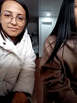 Snapshot of bri_ali chatting on 03.08.25 bri ali online show from 03.08.25