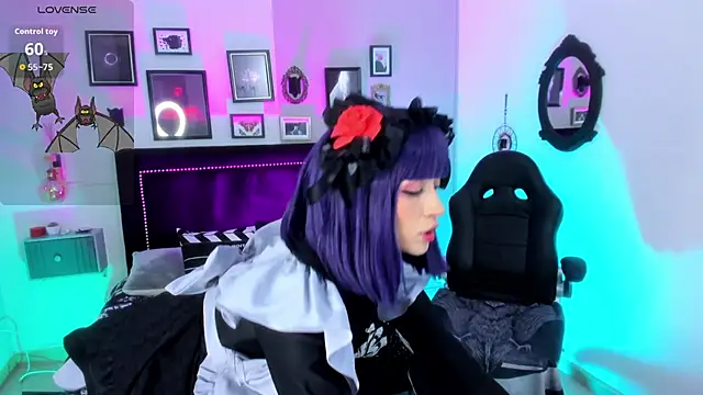 Snapshot of IsisRaichuu_ chatting on 09.23.25 IsisRaichuu  online show from 09.23.25