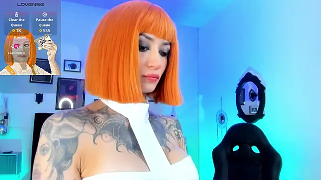 Snapshot of IsisRaichuu_ chatting on 09.26.25 IsisRaichuu  online show from 09.26.25