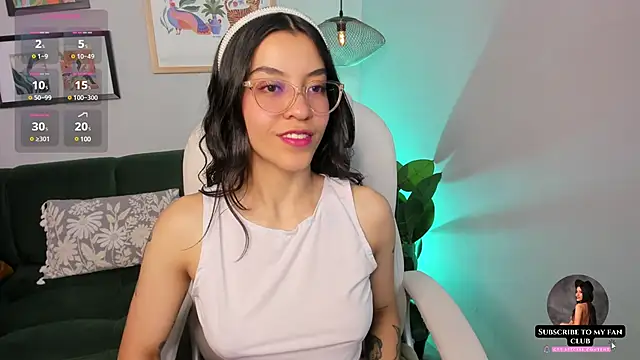 Snapshot of nina__dixon chatting on 02.18.25 nina dixon online show from 02.18.25