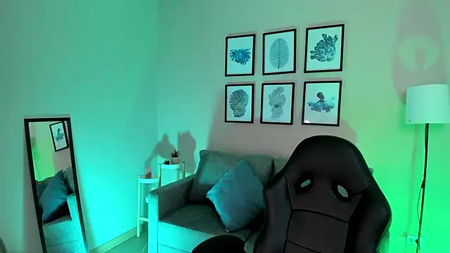 Snapshot of nina__dixon chatting on 09.18.25 nina dixon online show from 09.18.25