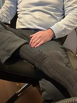 Snapshot of vincent1522 chatting on 02.02.25 vincent1522 online show from 02.02.25