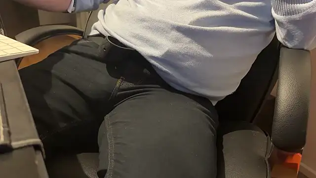 Snapshot of vincent1522 chatting on 02.03.25 vincent1522 online show from 02.03.25