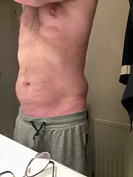 Snapshot of vincent1522 chatting on 02.11.25 vincent1522 online show from 02.11.25