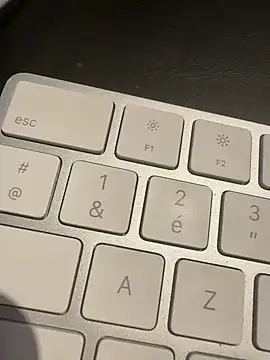 Snapshot of vincent1522 chatting on 02.14.25 vincent1522 online show from 02.14.25