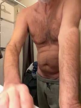 Snapshot of vincent1522 chatting on 12.02.25 vincent1522 online show from 12.02.25