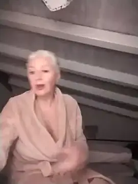 divinaerotica online show from 03.17.25