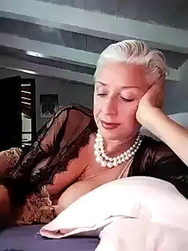 divinaerotica online show from 09.09.25