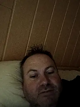 Snapshot of Pourleplasirs chatting on 11.08.25 Pourleplasirs online show from 11.08.25