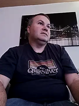 Snapshot of Pourleplasirs chatting on 11.11.25 Pourleplasirs online show from 11.11.25