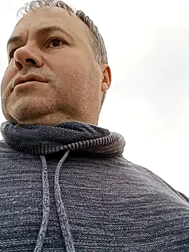 Snapshot of Pourleplasirs chatting on 11.13.25 Pourleplasirs online show from 11.13.25