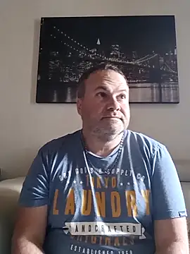 Snapshot of Pourleplasirs chatting on 11.17.25 Pourleplasirs online show from 11.17.25