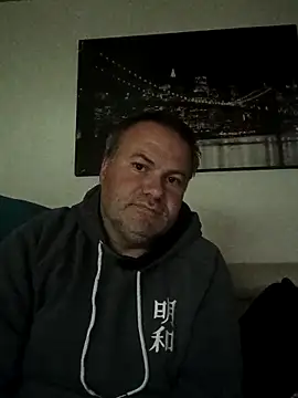 Snapshot of Pourleplasirs chatting on 05.14.26 Pourleplasirs online show from 05.14.26
