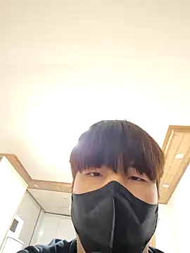 Tyyyggjju online show from 10.24.25