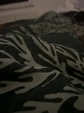 Snapshot of Mo_2003 chatting on 01.28.25 Mo 2003 online show from 01.28.25