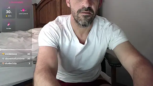 Snapshot of Troyt87 chatting on 07.28.26 Troyt87 online show from 07.28.26