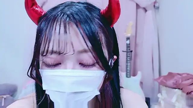 Megu-mimi online show from 12.05.25