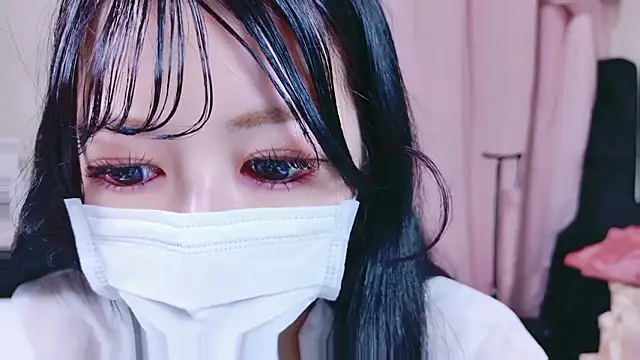 Snapshot of Megu-mimi chatting on 02.25.26 Megu-mimi online show from 02.25.26