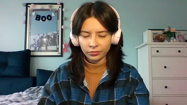 LariceSexy online show from 10.27.25