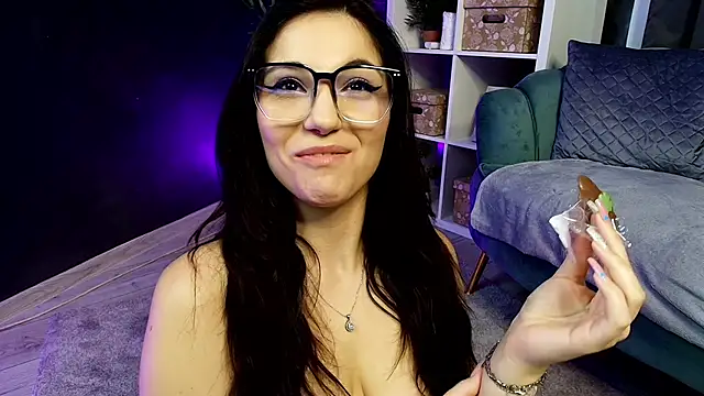 Deea Vibe Me online show from 03.13.25