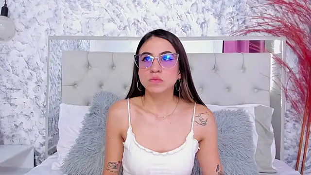 Ariana greenblat online show from 11.19.25