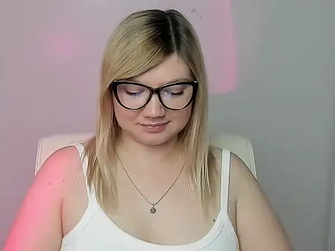 Lola moree online show from 09.29.25