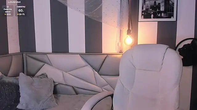 Salome  evans online show from 02.04.25