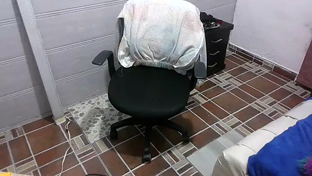 Ariasmithog online show from 03.17.25