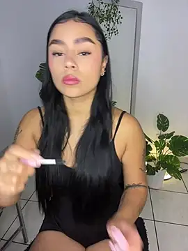 Snapshot of meli_ortiz_ chatting on 07.17.26 meli ortiz online show from 07.17.26