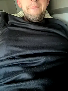 Snapshot of Eriic8888 chatting on 10.01.25 Eriic8888 online show from 10.01.25