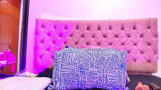 sharlott miller online show from 02.03.25