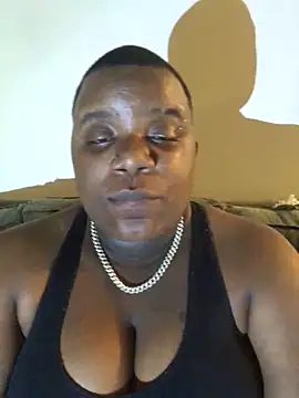 Snapshot of tiptrx chatting on 01.30.25 tiptrx online show from 01.30.25