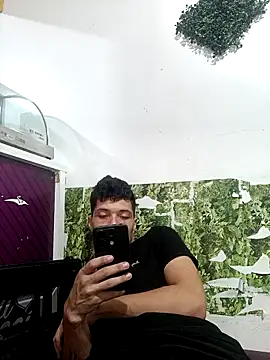 Snapshot of JapeDoBryan chatting on 03.01.25 JapeDoBryan online show from 03.01.25