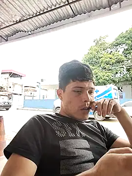 Snapshot of JapeDoBryan chatting on 03.12.25 JapeDoBryan online show from 03.12.25