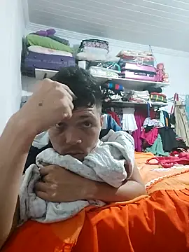 Snapshot of JapeDoBryan chatting on 10.07.25 JapeDoBryan online show from 10.07.25