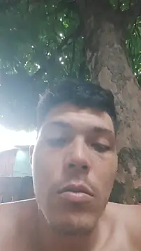 Snapshot of JapeDoBryan chatting on 10.09.25 JapeDoBryan online show from 10.09.25