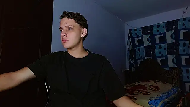 Snapshot of Thomas_May4rs chatting on 11.07.25 Thomas May4rs online show from 11.07.25