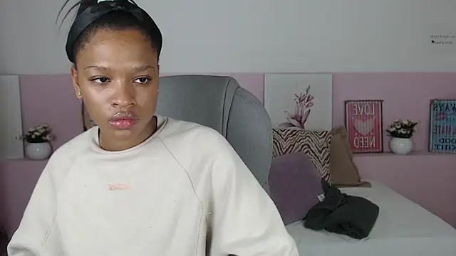 brendathompson  online show from 02.13.25